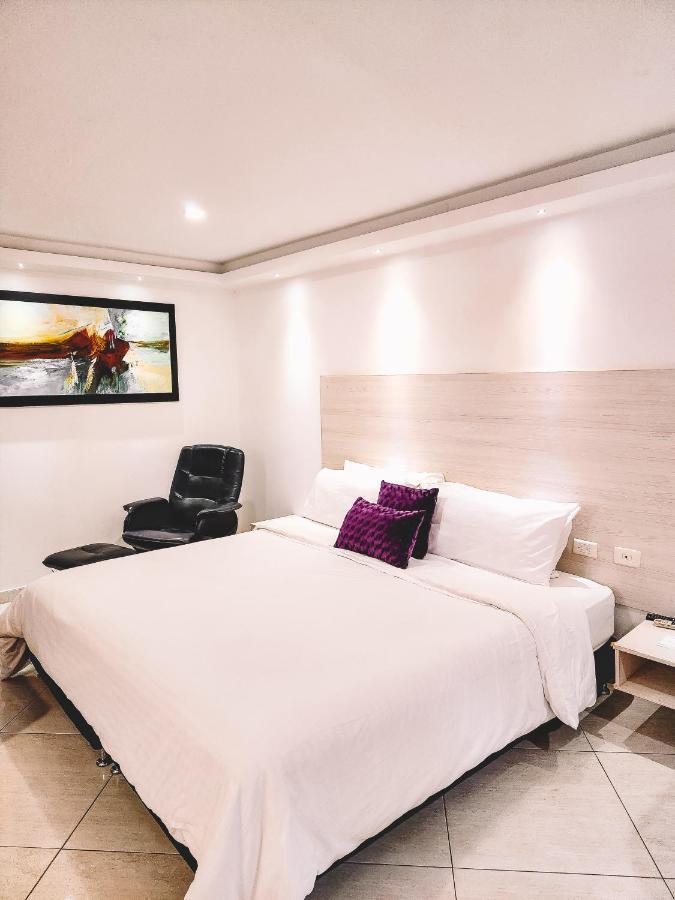 Hotel Radoa El Banco  外观 照片