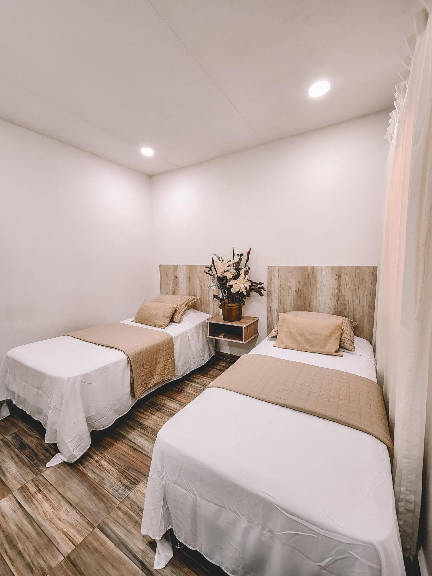 Hotel Radoa El Banco  外观 照片