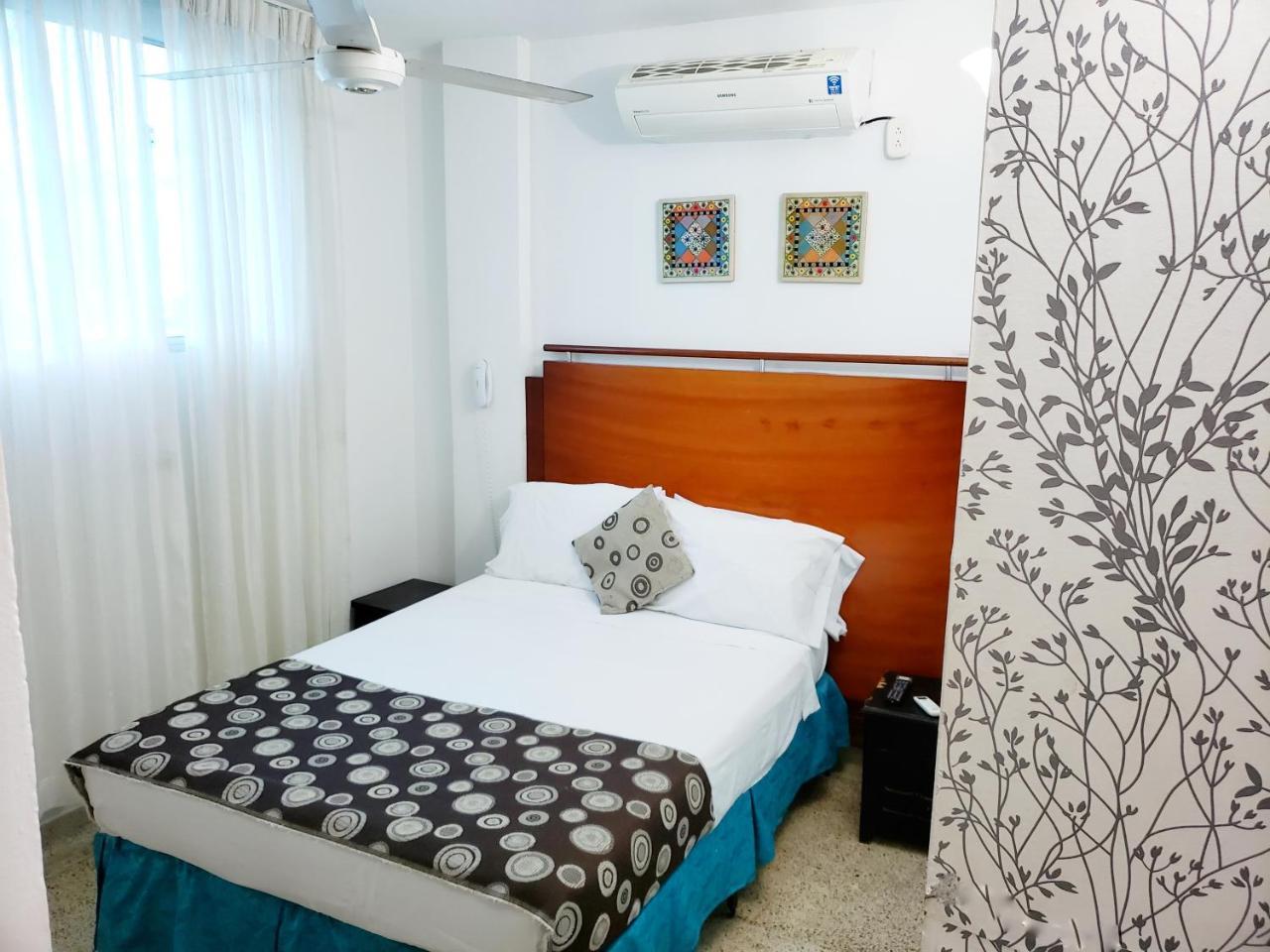 Hotel Radoa El Banco  外观 照片